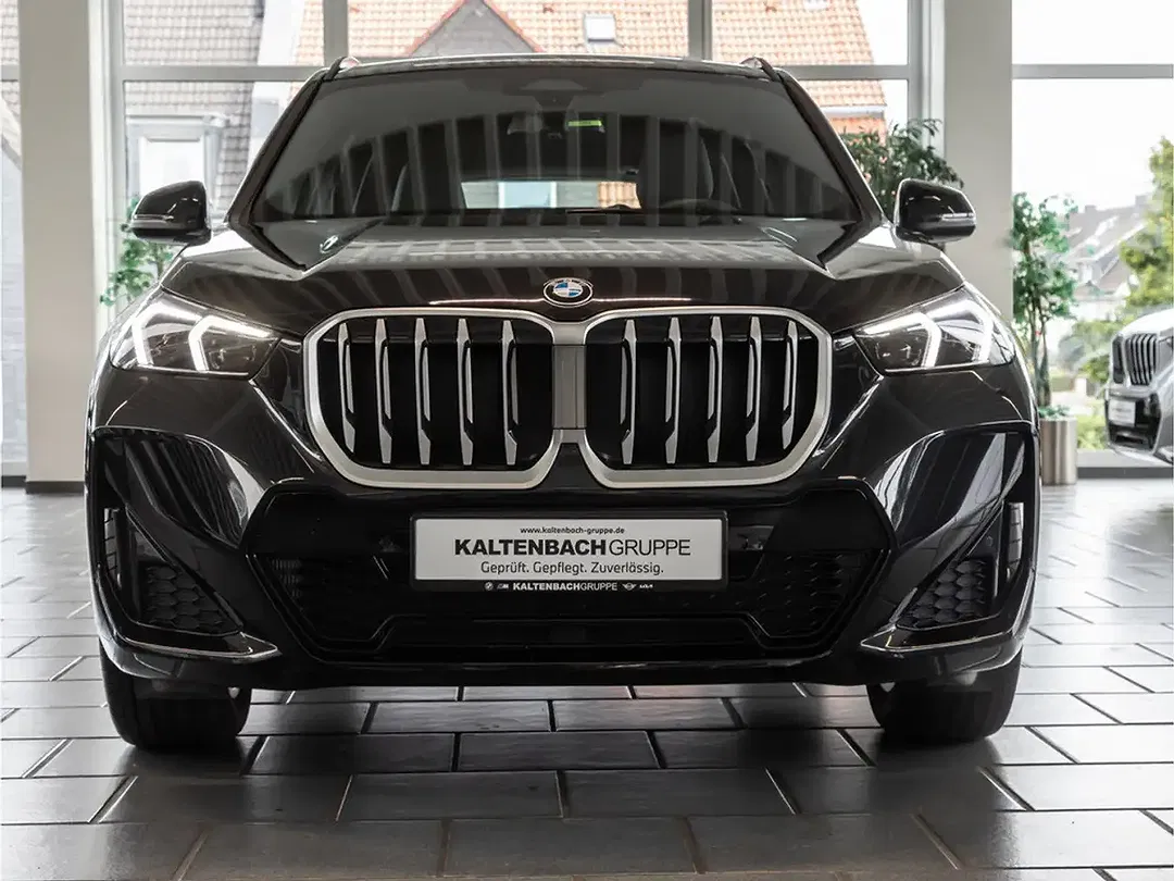 BMW X1 - Thumbnail 4
