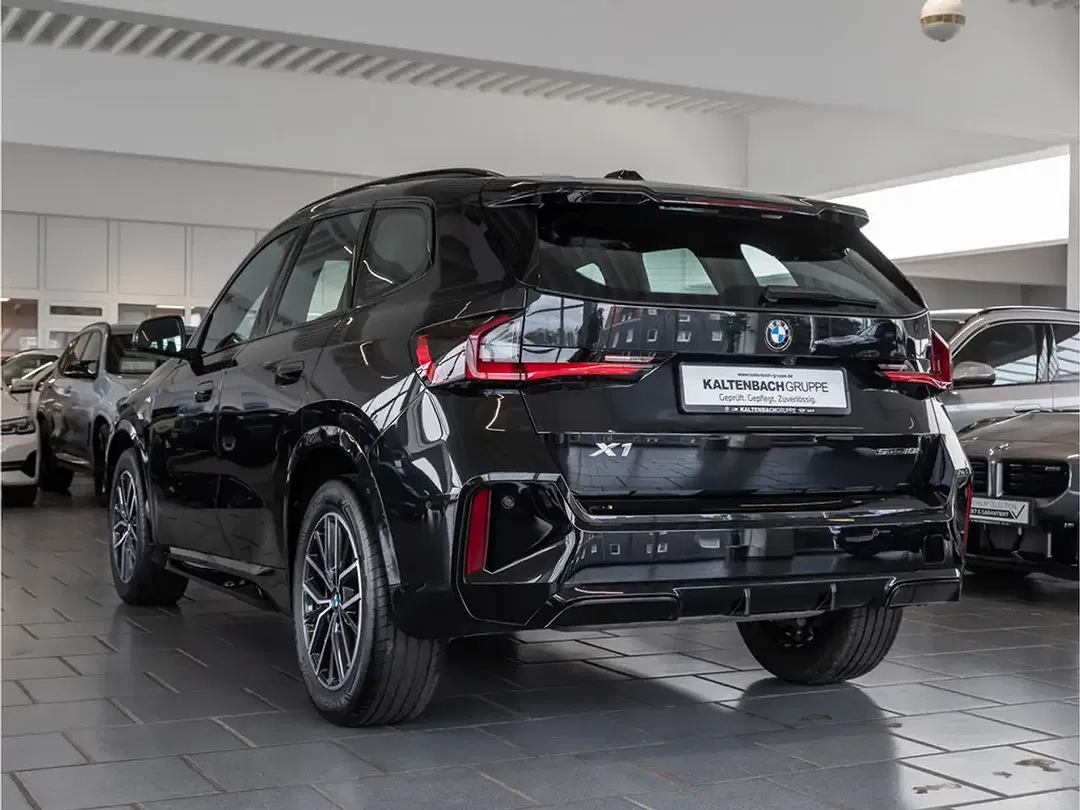 BMW X1 - Thumbnail 8