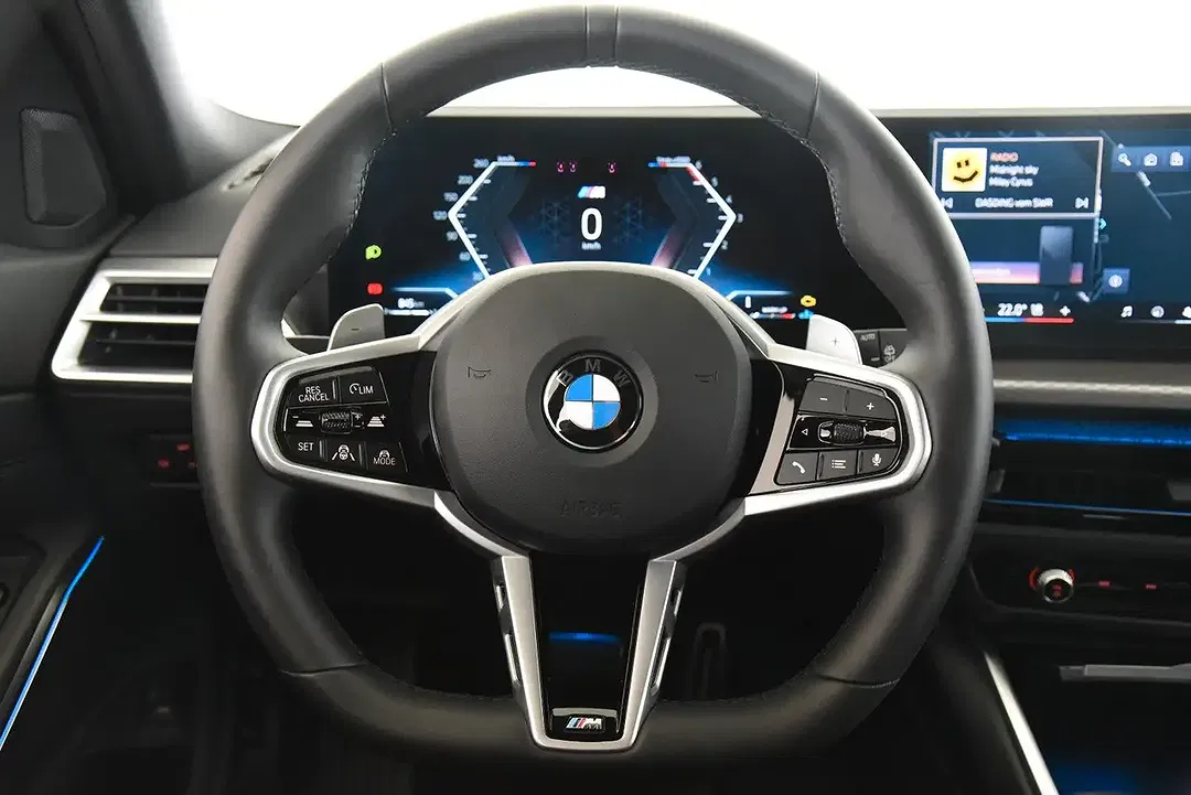 BMW 320 - Thumbnail 9