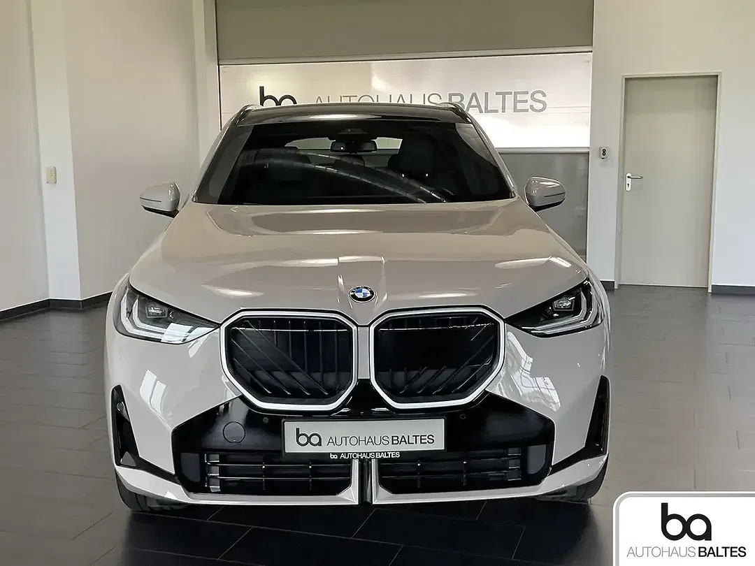 BMW X3 - Thumbnail 2