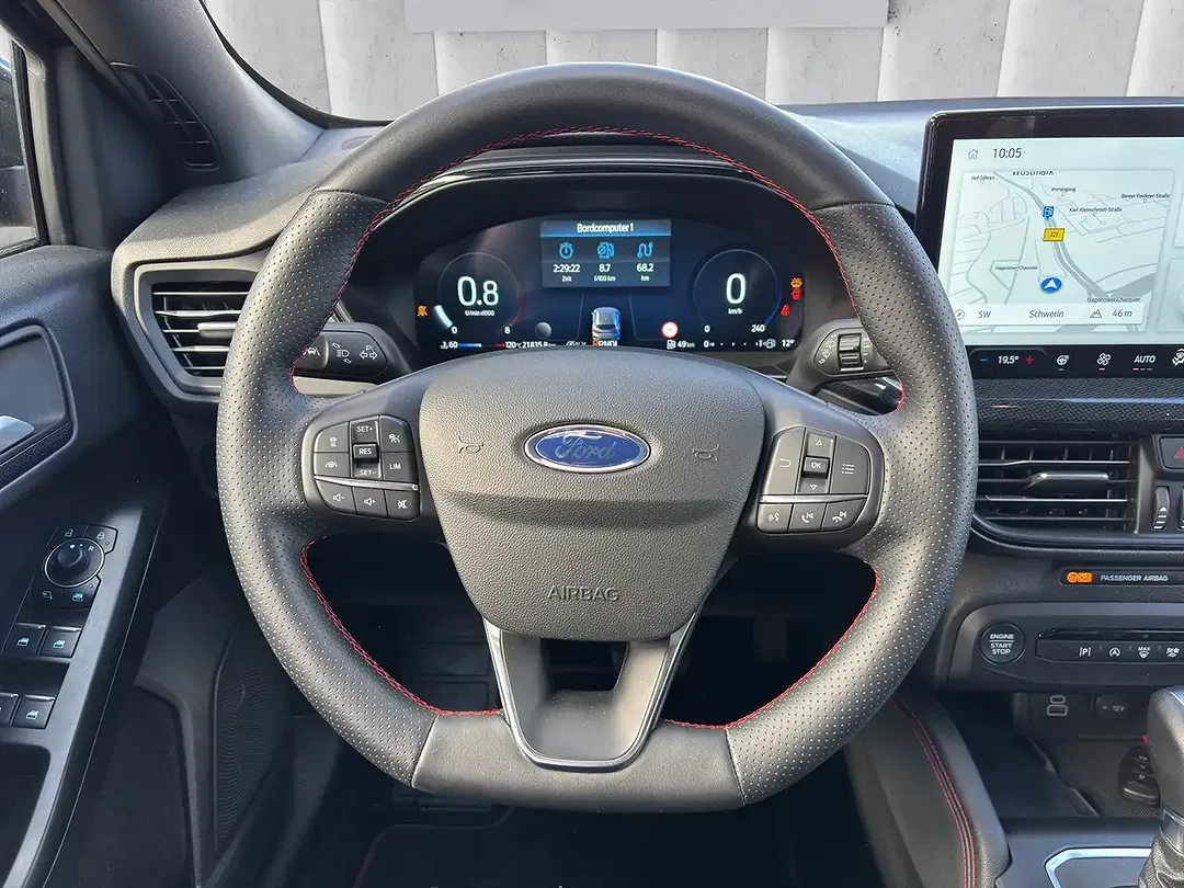 Ford Focus - Thumbnail 13