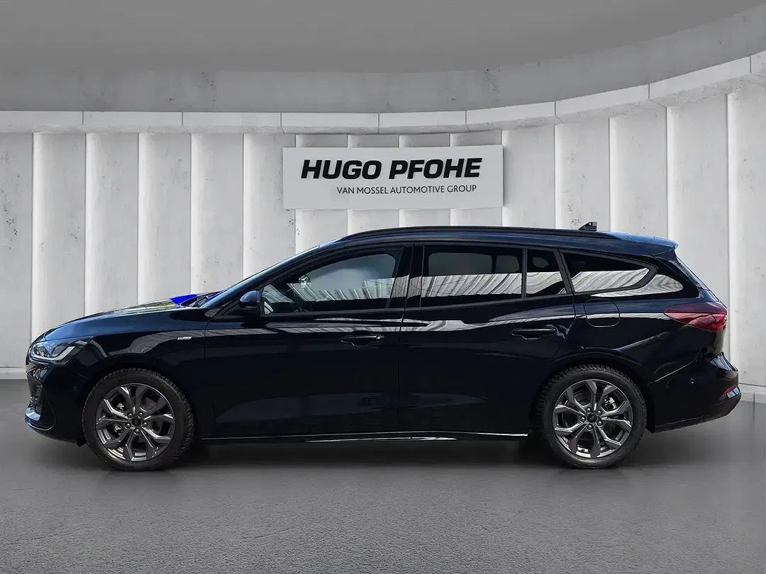 Ford Focus - Thumbnail 2