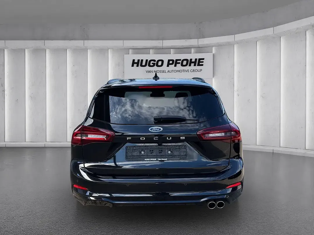 Ford Focus - Thumbnail 4