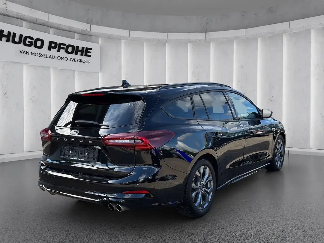 Ford Focus - Thumbnail 5