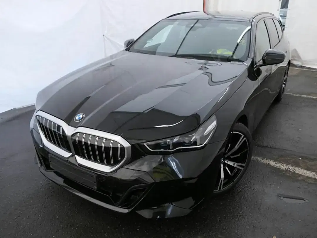 BMW 520 - Thumbnail 1