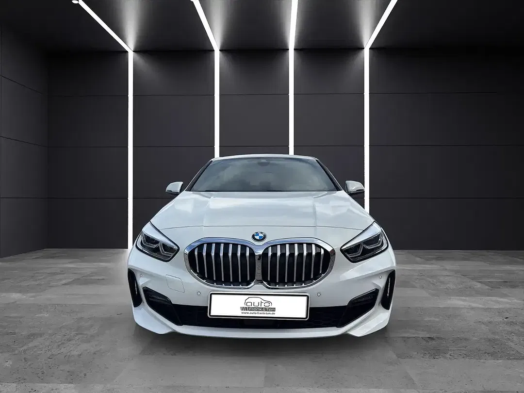 BMW 118 - Thumbnail 2