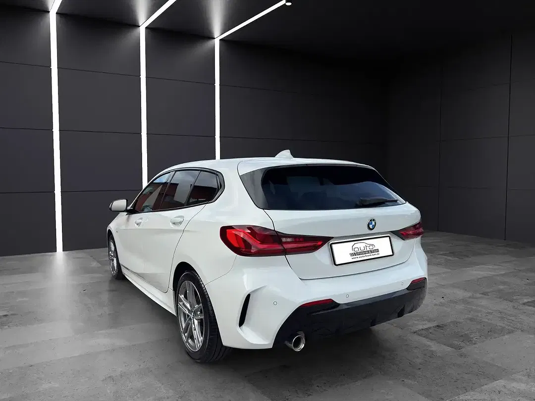 BMW 118 - Thumbnail 4
