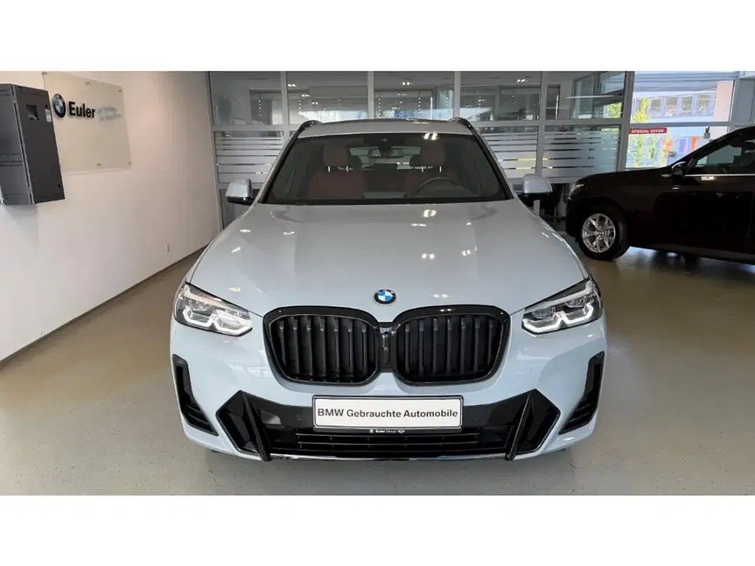 BMW X3 - Thumbnail 2