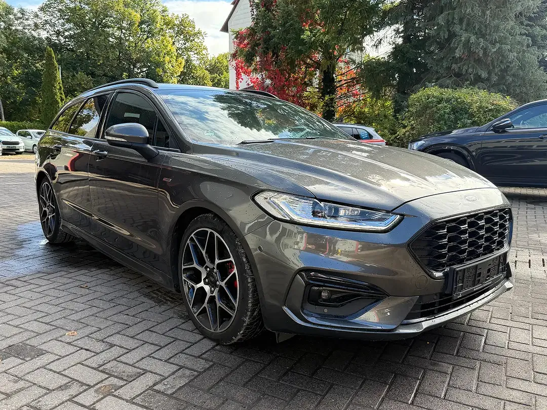 Ford Mondeo - Thumbnail 1