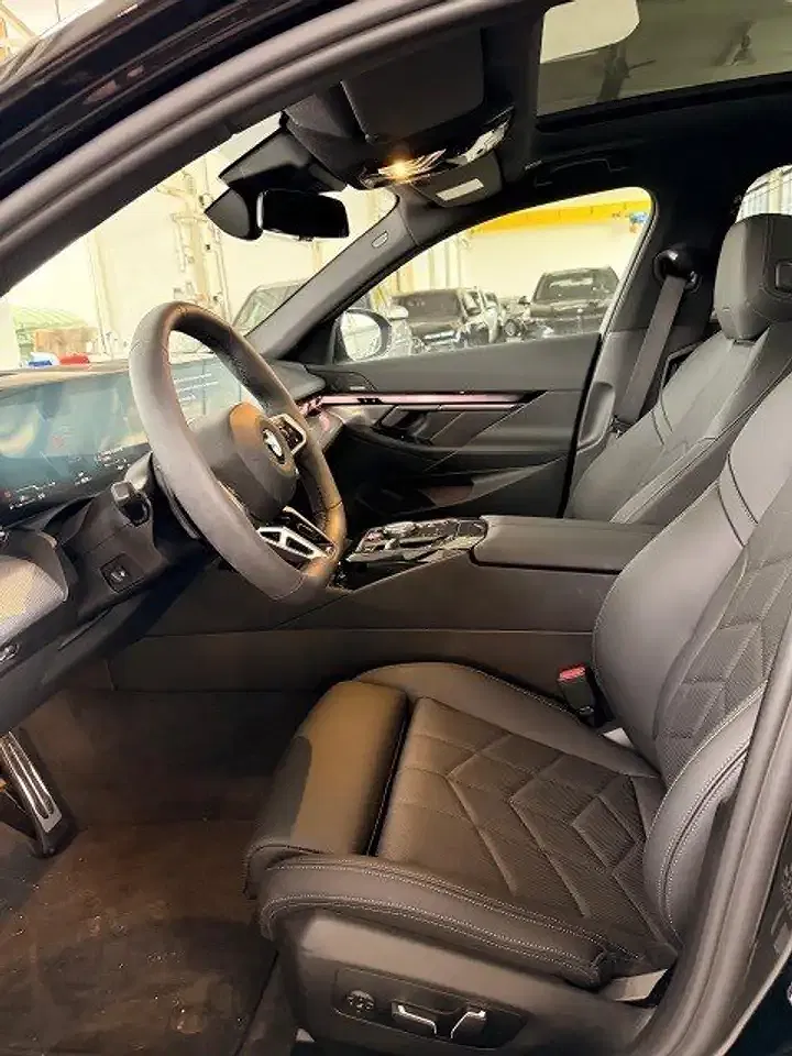 BMW 520 - Thumbnail 3