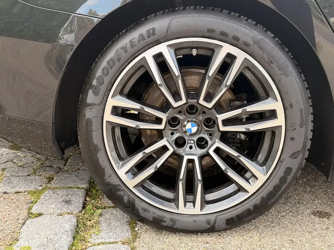 BMW 520 - Thumbnail 10