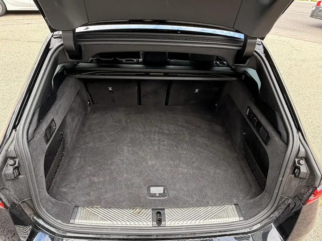 BMW 520 - Thumbnail 11