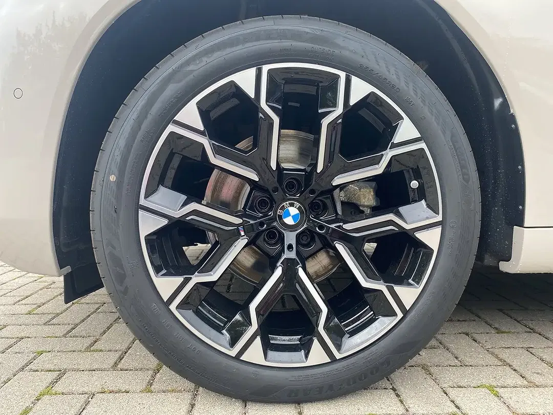 BMW X3 - Thumbnail 3