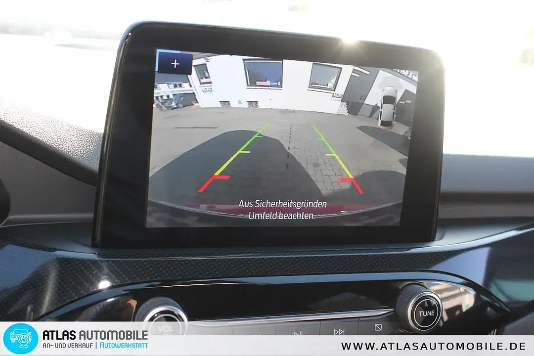 Ford Kuga - Thumbnail 2