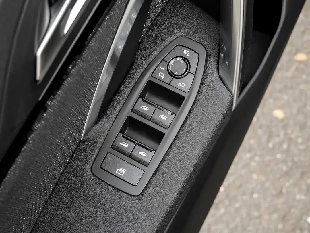 BMW X1 - Thumbnail 14