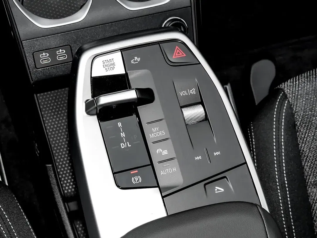 BMW X1 - Thumbnail 9