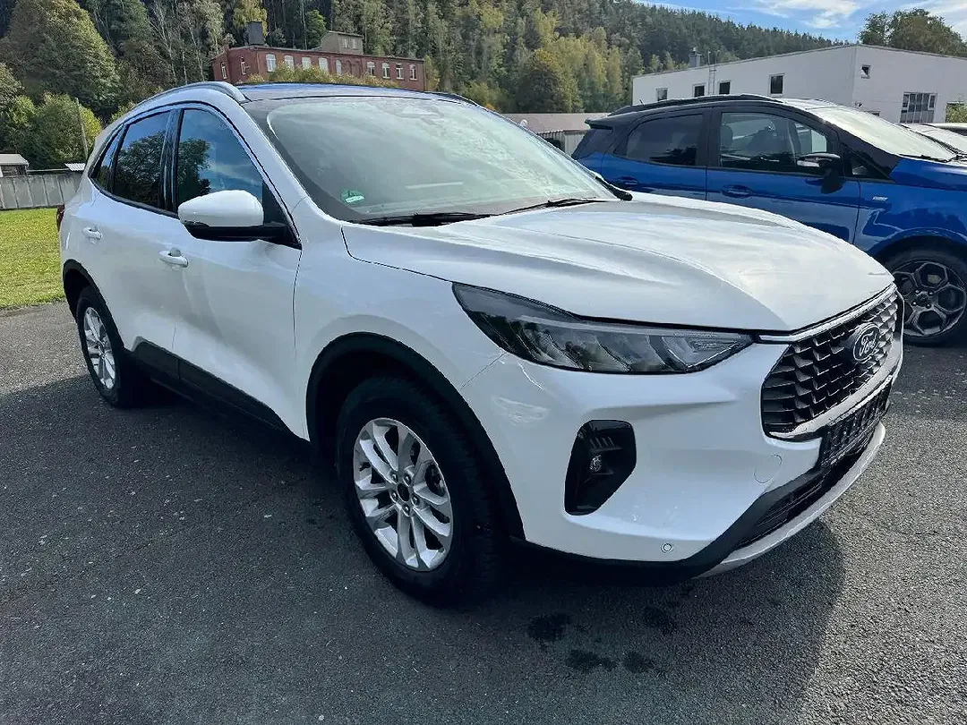 Ford Kuga - Thumbnail 2