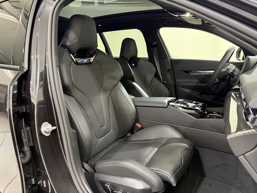 BMW 550 - Thumbnail 15