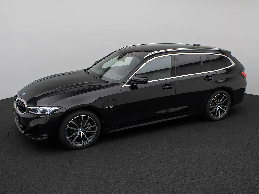 BMW 330 - Thumbnail 12