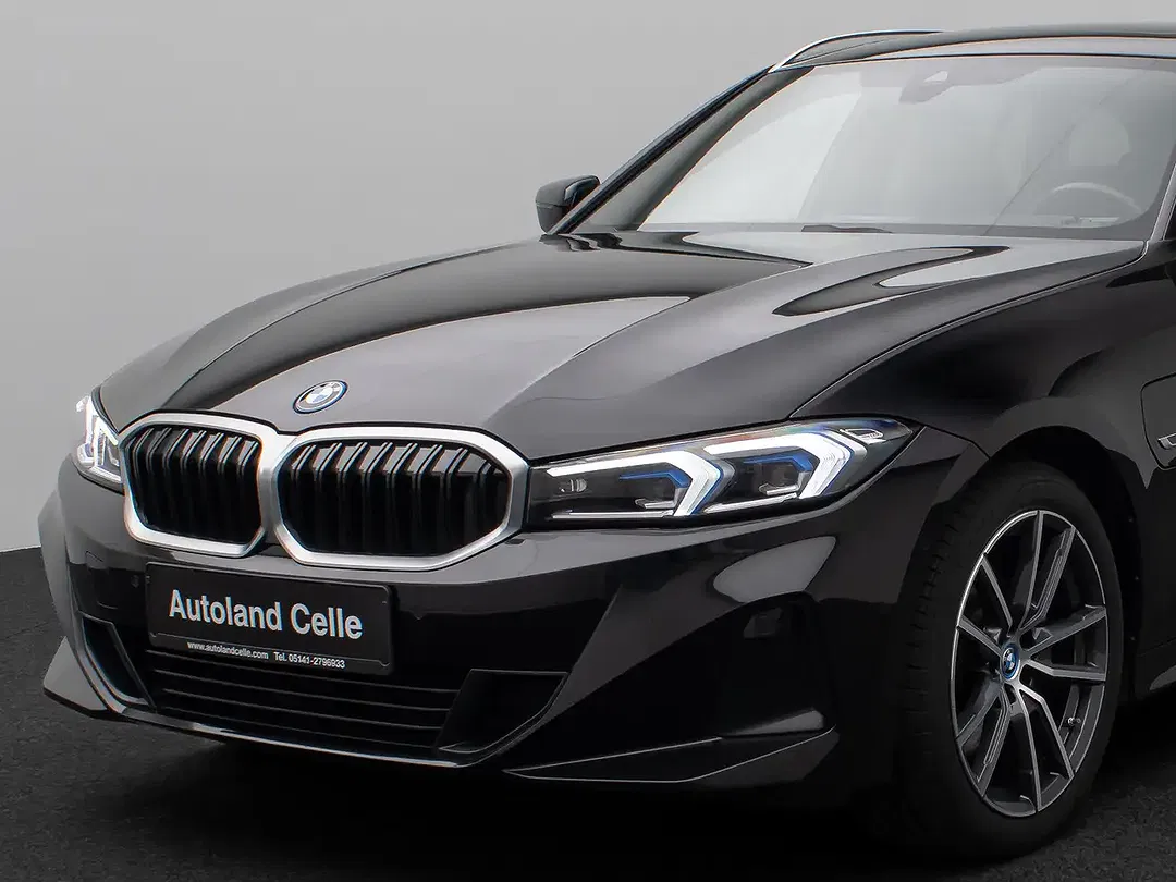 BMW 330 - Thumbnail 17