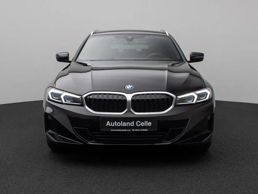 BMW 330 - Thumbnail 2