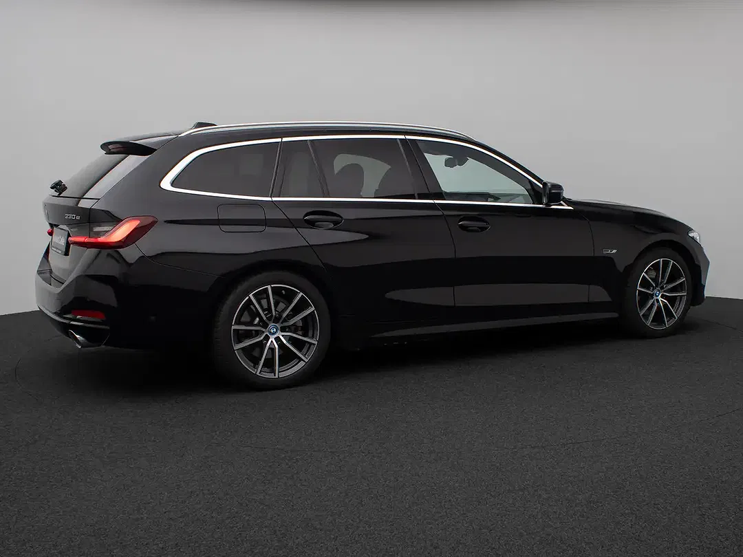 BMW 330 - Thumbnail 6