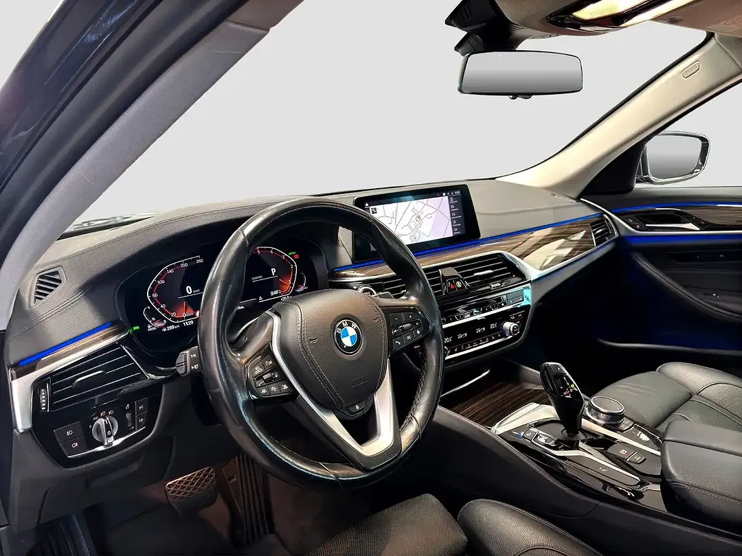 BMW 520 - Thumbnail 12