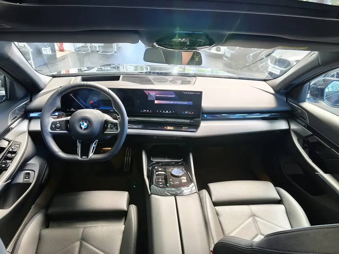 BMW 520 - Thumbnail 14