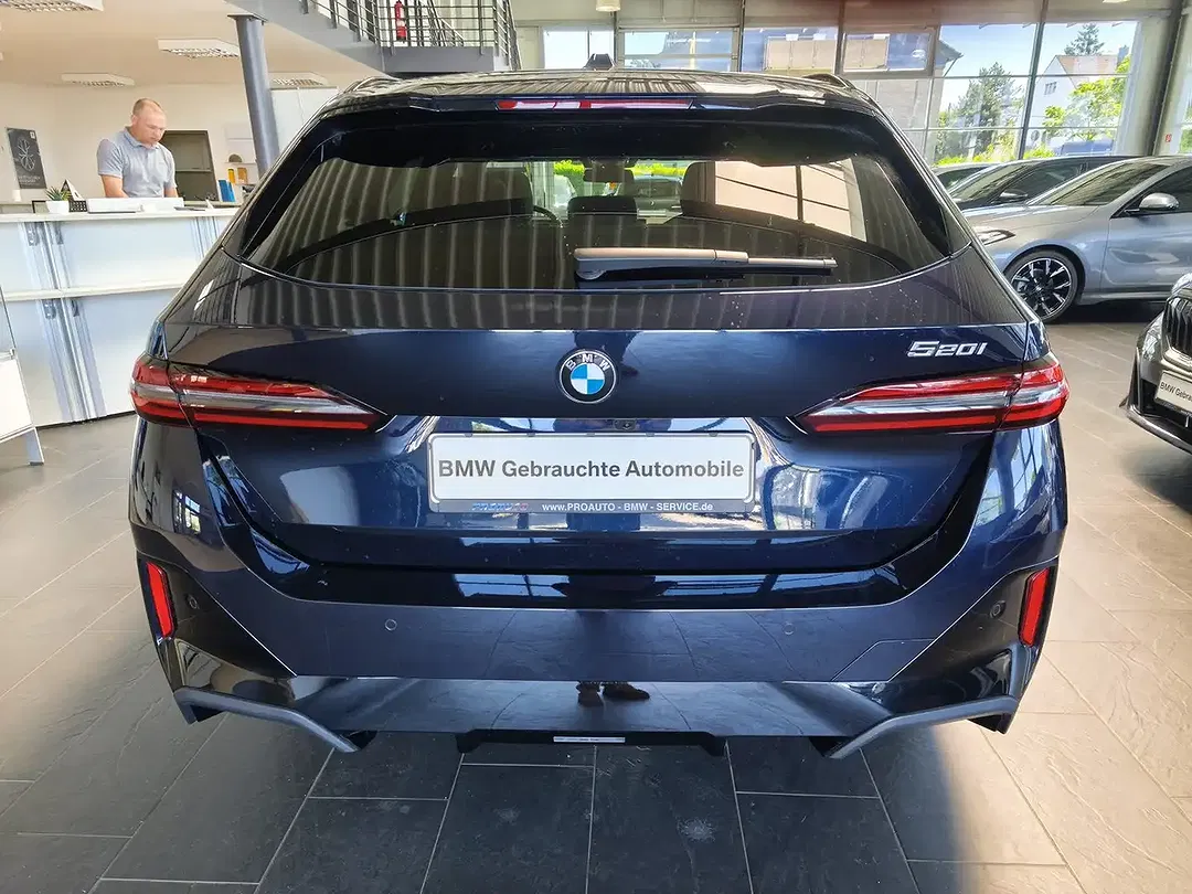 BMW 520 - Thumbnail 5