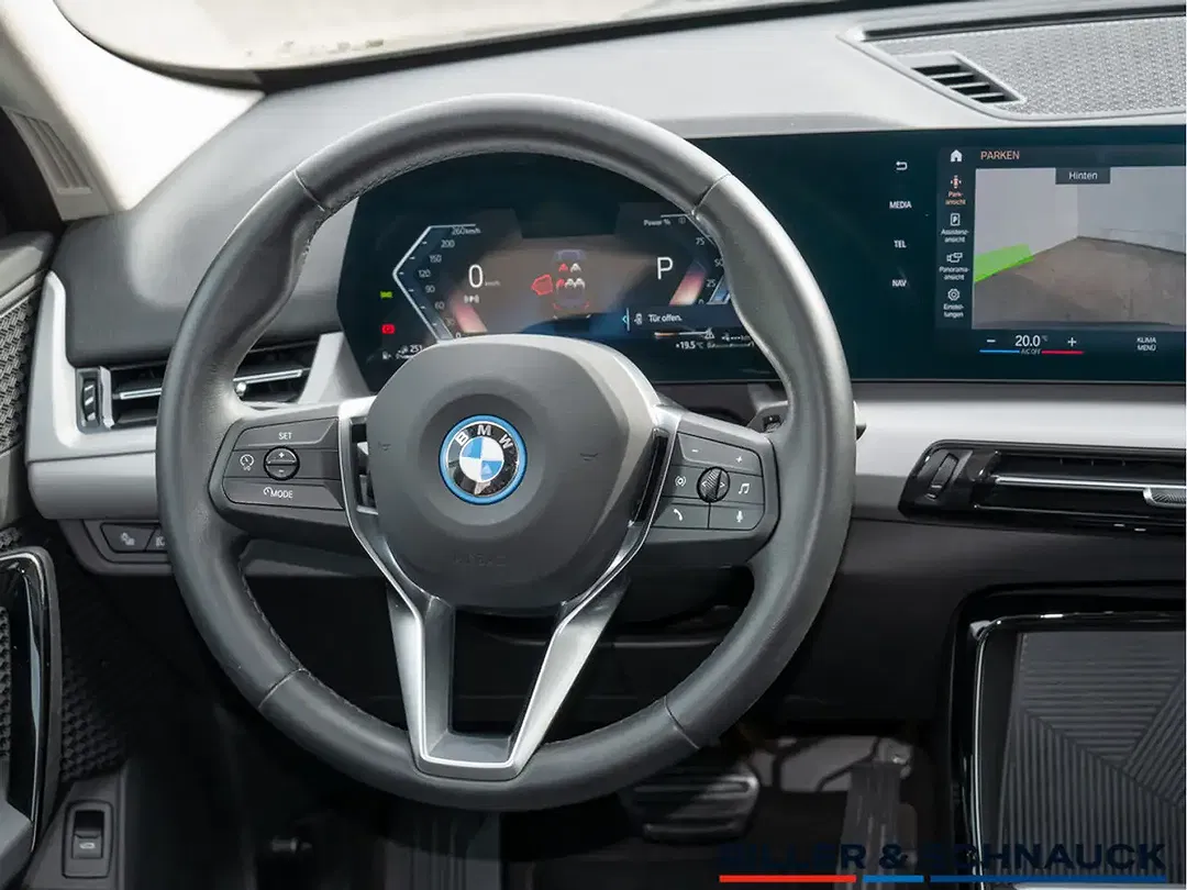 BMW X1 - Thumbnail 11