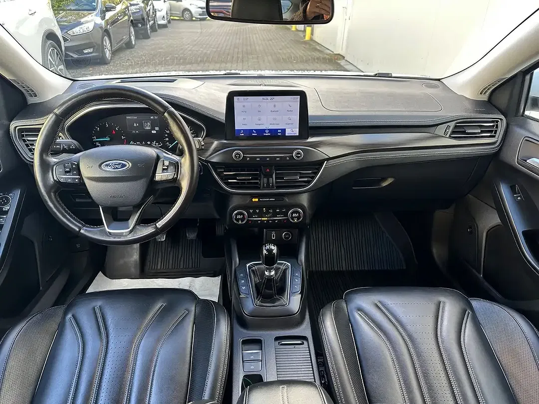 Ford Focus - Thumbnail 12
