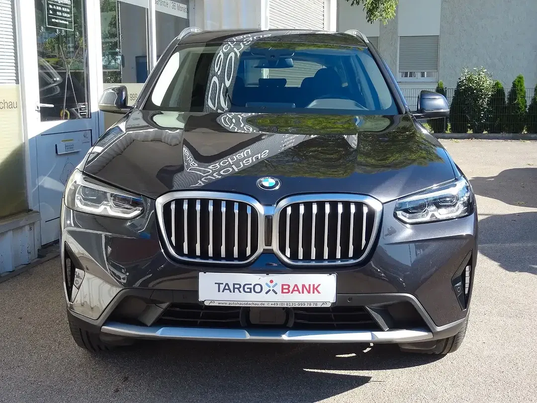 BMW X3 - Thumbnail 2