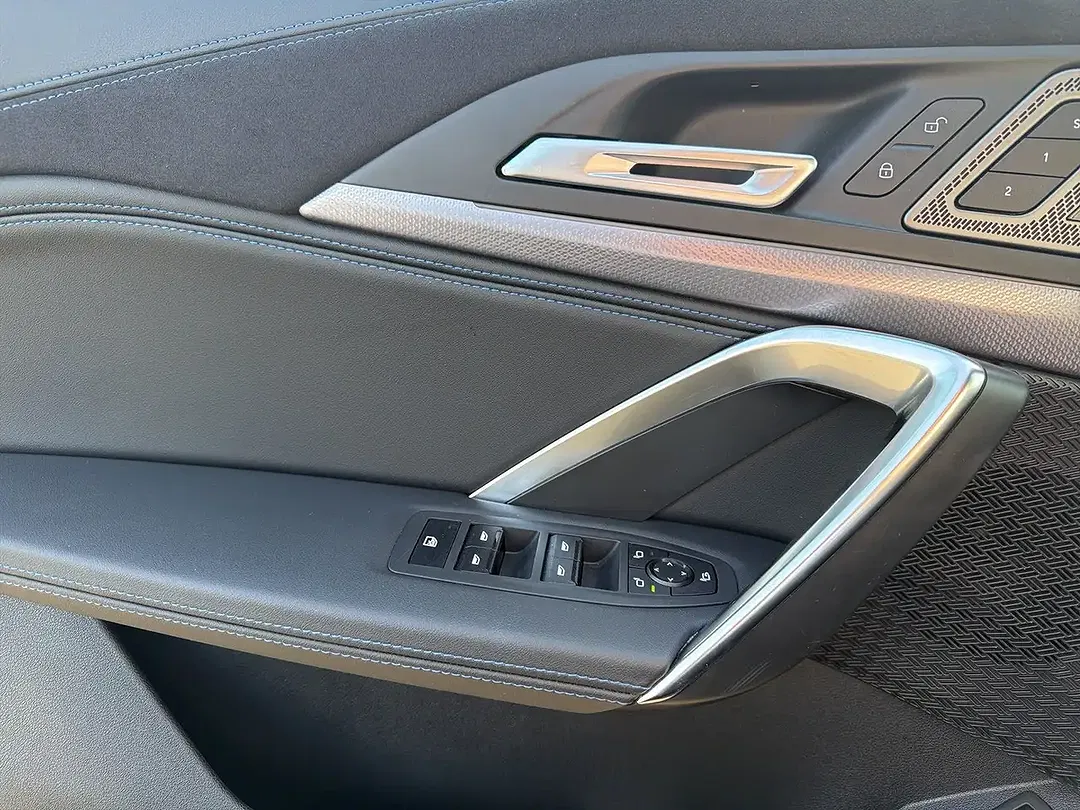 BMW X1 - Thumbnail 9