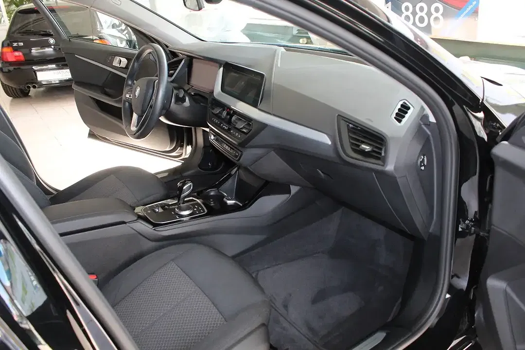 BMW 118 - Thumbnail 14