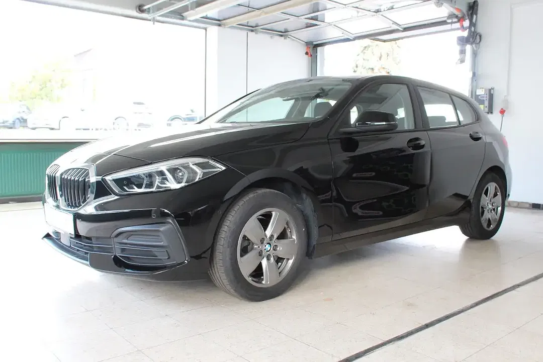 BMW 118 - Thumbnail 3
