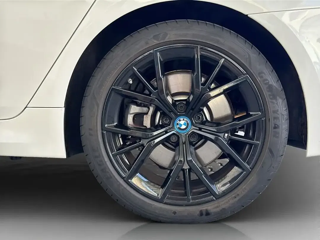 BMW 545 - Thumbnail 11