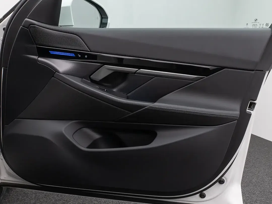 BMW 520 - Thumbnail 29