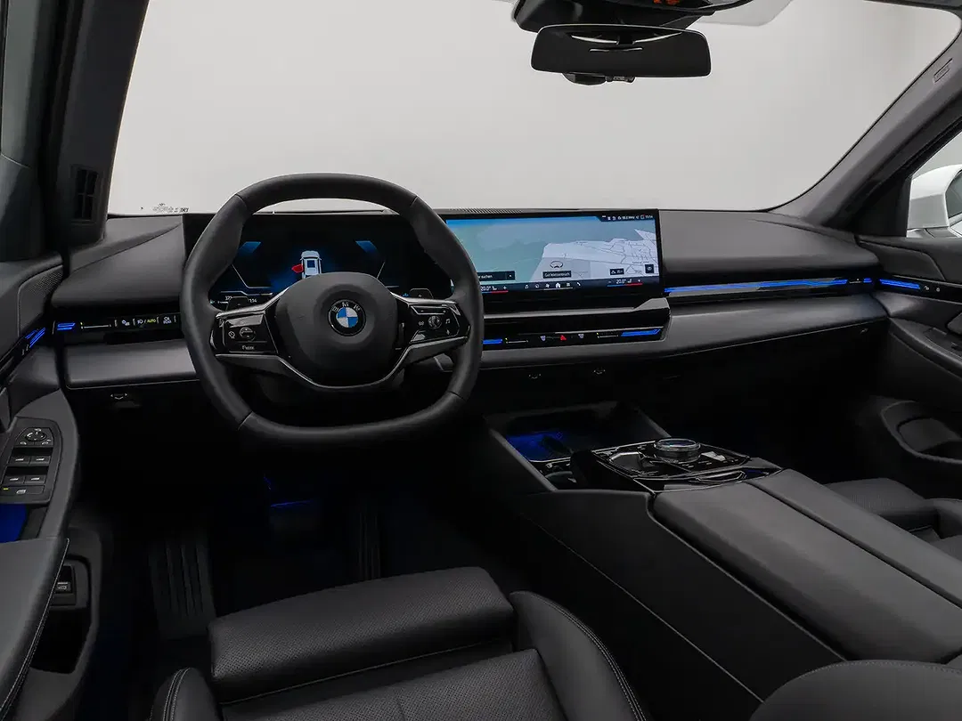 BMW 520 - Thumbnail 36