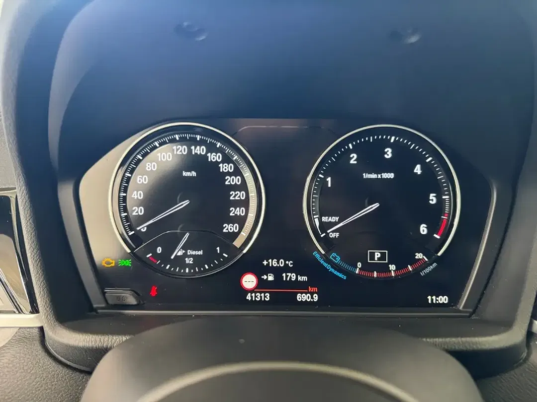 BMW X1 - Thumbnail 11
