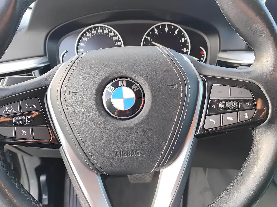 BMW 520 - Thumbnail 18