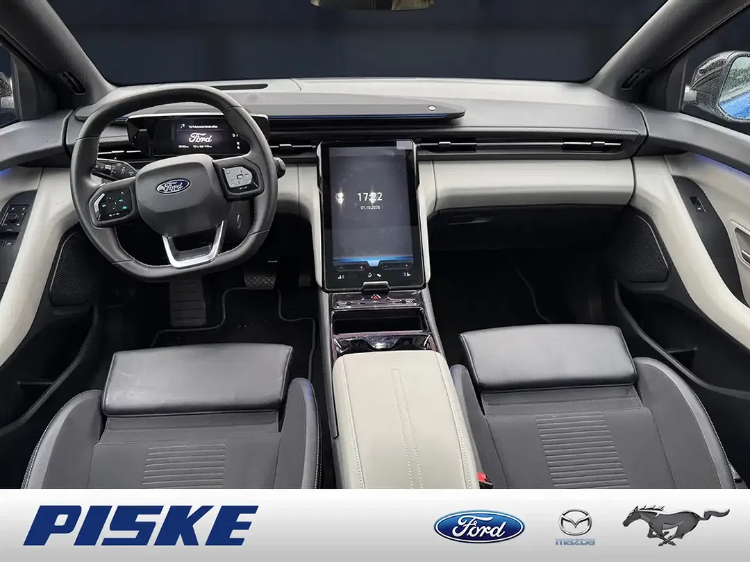 Ford Explorer - Thumbnail 9