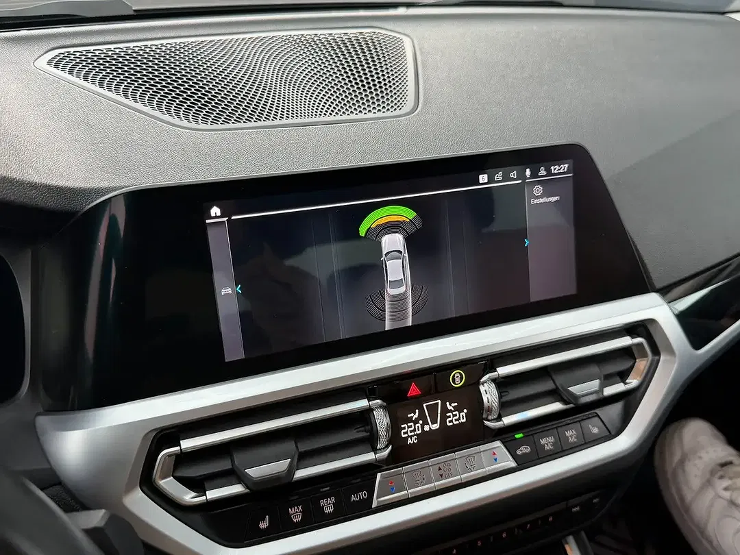 BMW 330 - Thumbnail 12