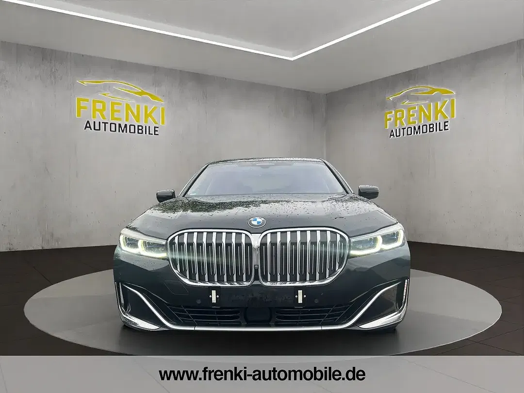 BMW 740 - Thumbnail 2
