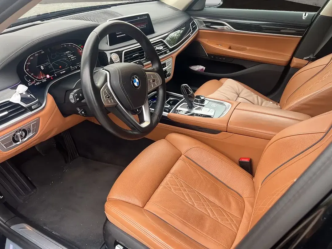 BMW 740 - Thumbnail 8