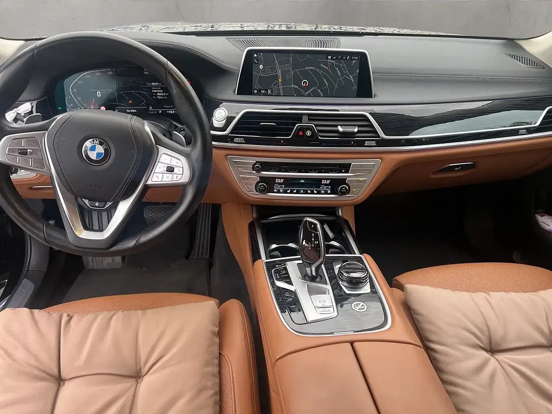BMW 740 - Thumbnail 9